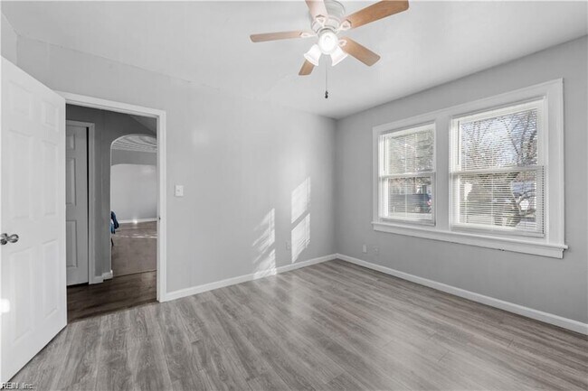 Building Photo - 3221 Hyde Cir
