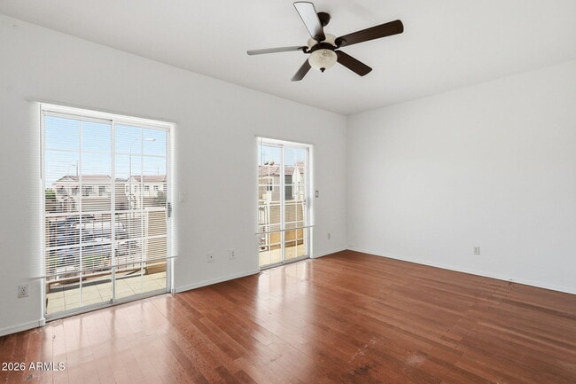 Building Photo - 1026 W Libra Dr
