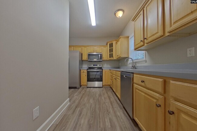 Building Photo - 134 Summer Pines Drive