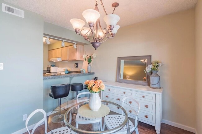 Building Photo - 1925 46th Ave