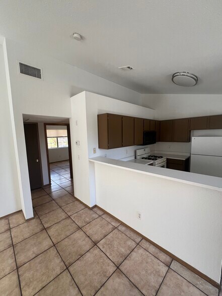 Building Photo - 4659 Krissylouise Way