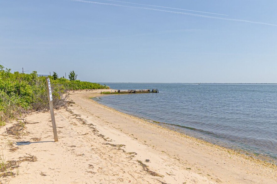 Building Photo - 14 Lee Pl