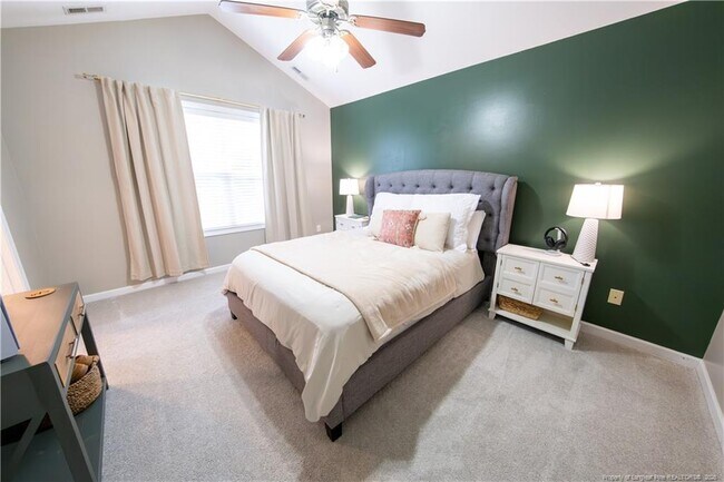 Building Photo - 622 Omaha Dr