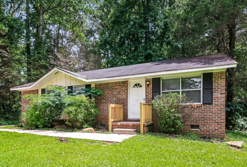 Building Photo - 10192 Port Royal Ct
