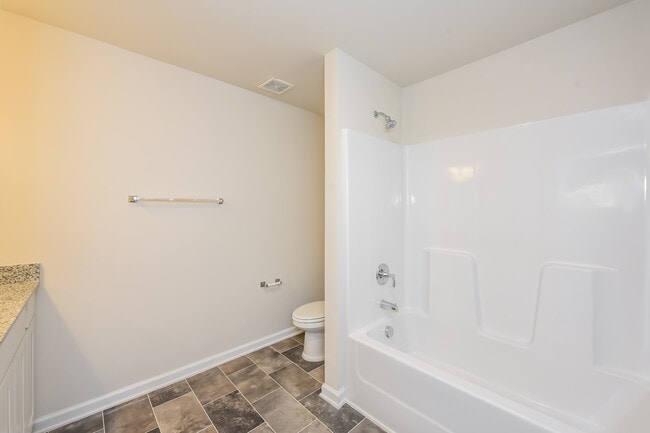 Building Photo - 304 High Grv Wy