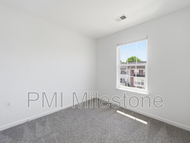 Building Photo - 47 Hokes Run