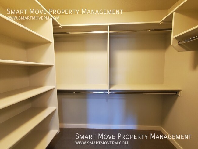 Building Photo - 3905 Woodcraft-