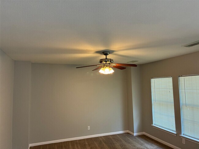 Building Photo - 3006 Fort Stockton Dr