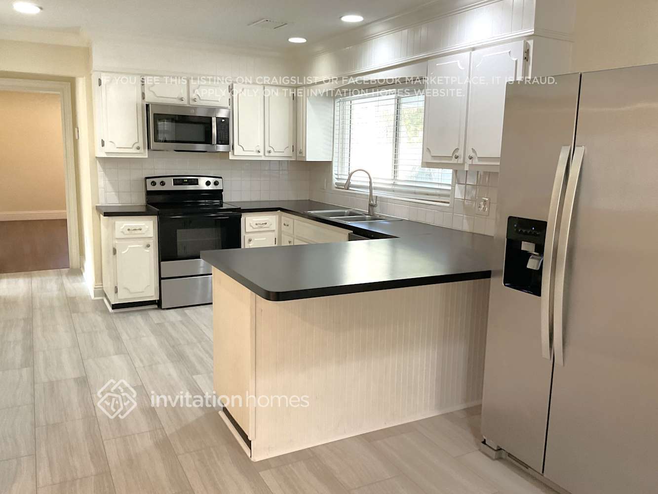 Building Photo - 207 Flamingo Ln