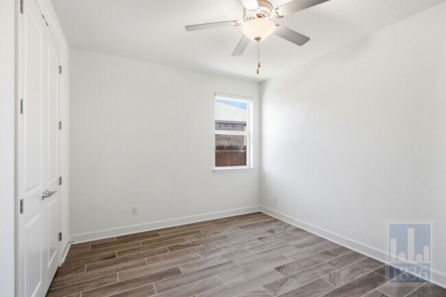 Building Photo - 19312 Fernando Trl