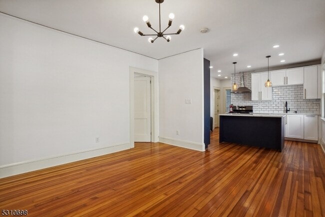 Building Photo - 17 Beekman St