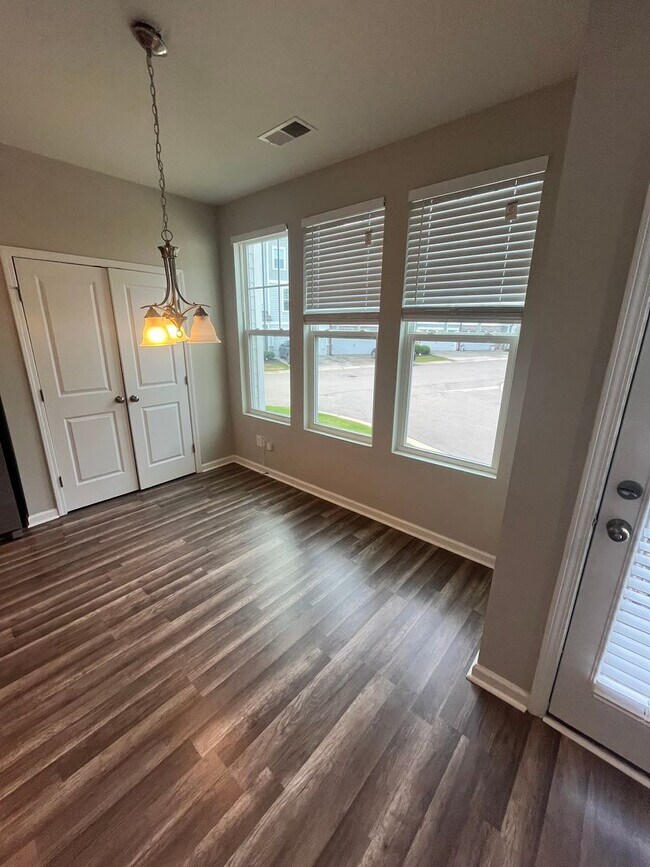 Building Photo - Charming 3 Bedroom Home Located In Apex NC!!!