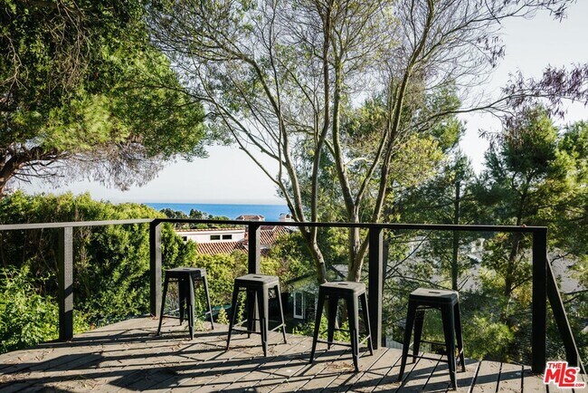 Building Photo - 18013 Sea Reef Dr