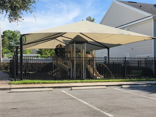 Building Photo - 1300 Eastern Pecan Pl