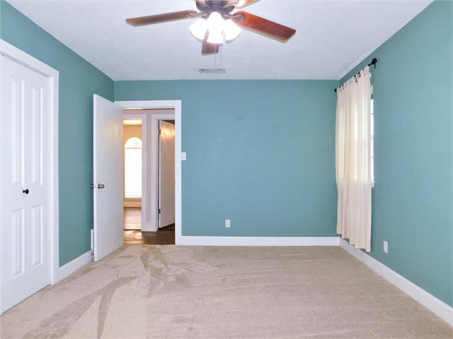 Building Photo - 2027 Bowling Green St