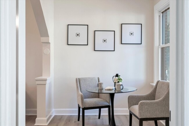 Building Photo - 6752 W Park Ave