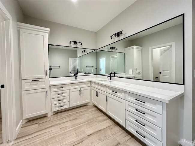 Building Photo - 13 Kilgore Ave