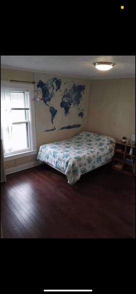 Building Photo - 112 Murray St