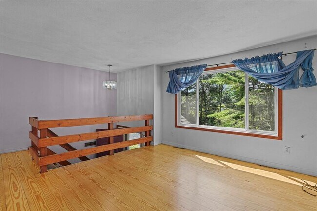 Building Photo - 125 Lewis Farm Rd