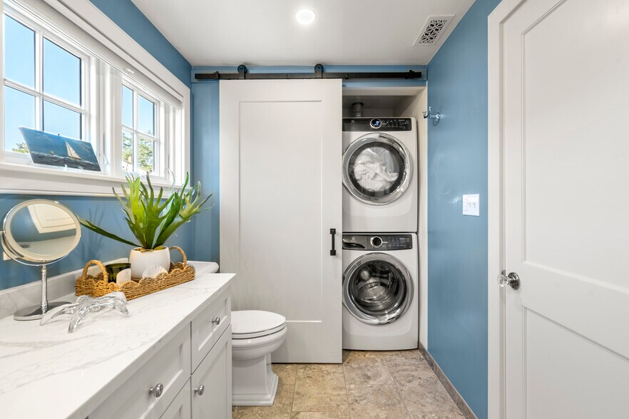 Building Photo - 5 Calebs Ln