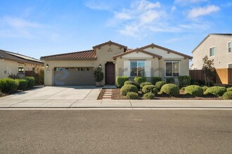 Building Photo - 1465 Blossom Way