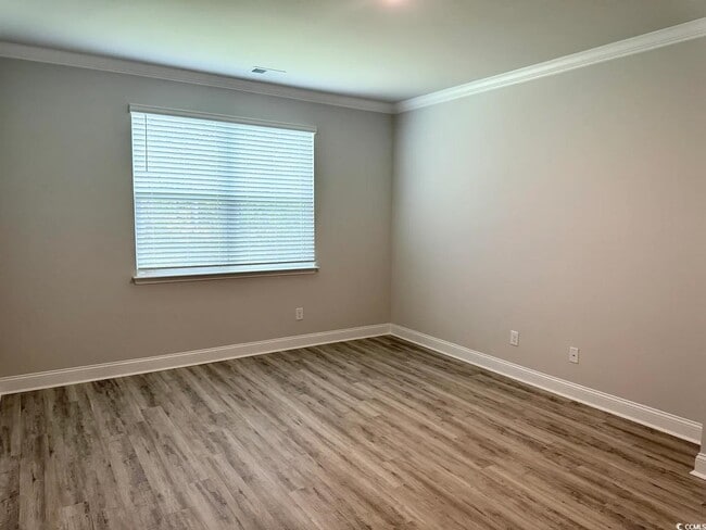 Building Photo - 7100 Shooting Star Way
