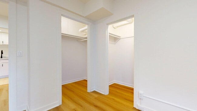 Building Photo - 1053 Bush St