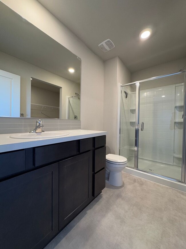 Building Photo - Spacious 4-Bedroom Home in a Great Neighborhood