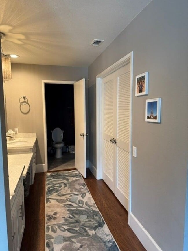 Building Photo - Gorgeous 3-Bedroom House in Gold River wit...