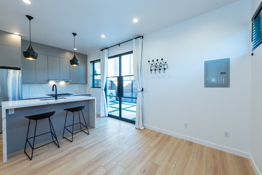 Building Photo - 18740 Merridy St