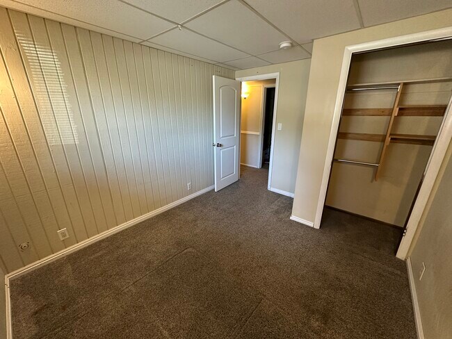 Building Photo - Orem - Single Family (Double kitchen)