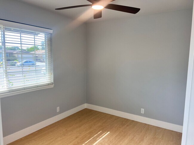 Building Photo - Completely Remodeled 4 Bedroom Home with C...