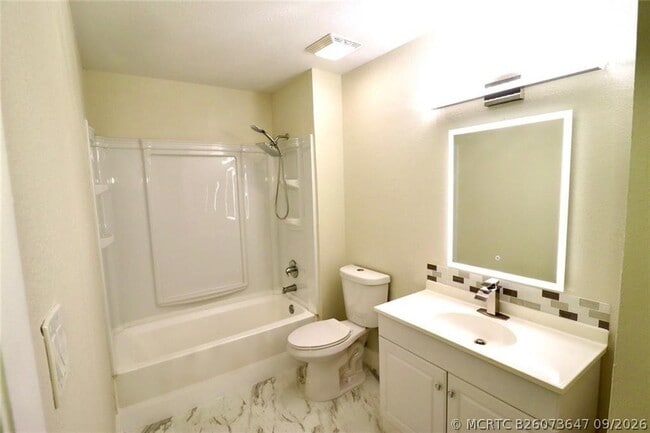 Building Photo - 8121 SW 21st Ct