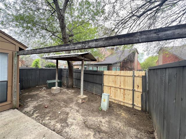 Building Photo - 1619 Brentwood Dr