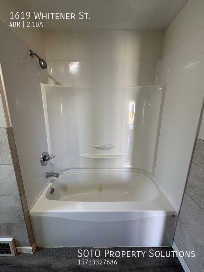 Building Photo - 1619 Whitener St