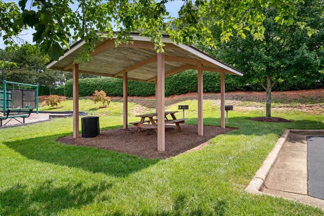 Building Photo - Experience Comfort and Style: Spacious 3-B...