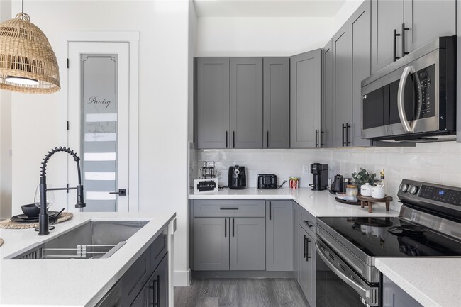 Building Photo - 4802 Angleton St