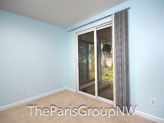 Building Photo - 3br Totem Lake Condo Big Open Flr Plan
