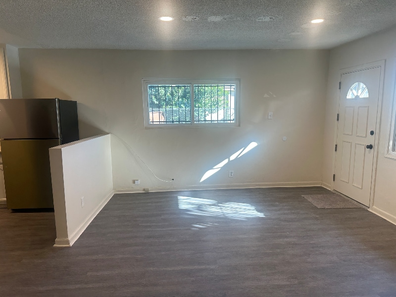 Building Photo - 1205 W 97th St