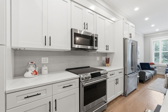 Building Photo - 1343 Otis Pl NW