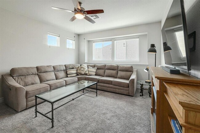 Building Photo - 805 Karst Cv