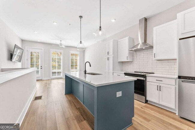 Building Photo - 1272 Longreen Ter NW