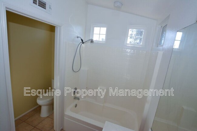 Building Photo - 1113 Paseo Las Nubes