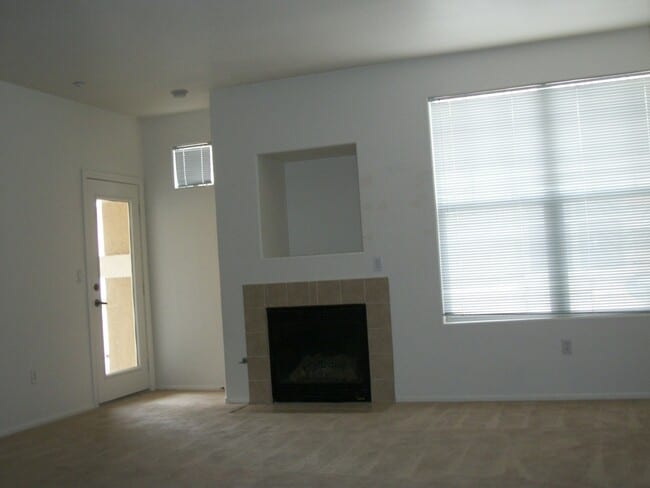 Building Photo - Very Nice Condo!!! A Must See!!!!