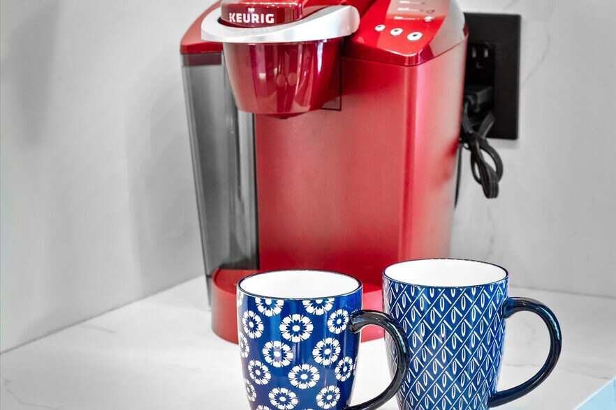 Building Photo - 8543 E Valley Vista Dr