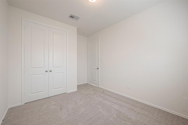 Building Photo - 1303 Munson Valley Rd