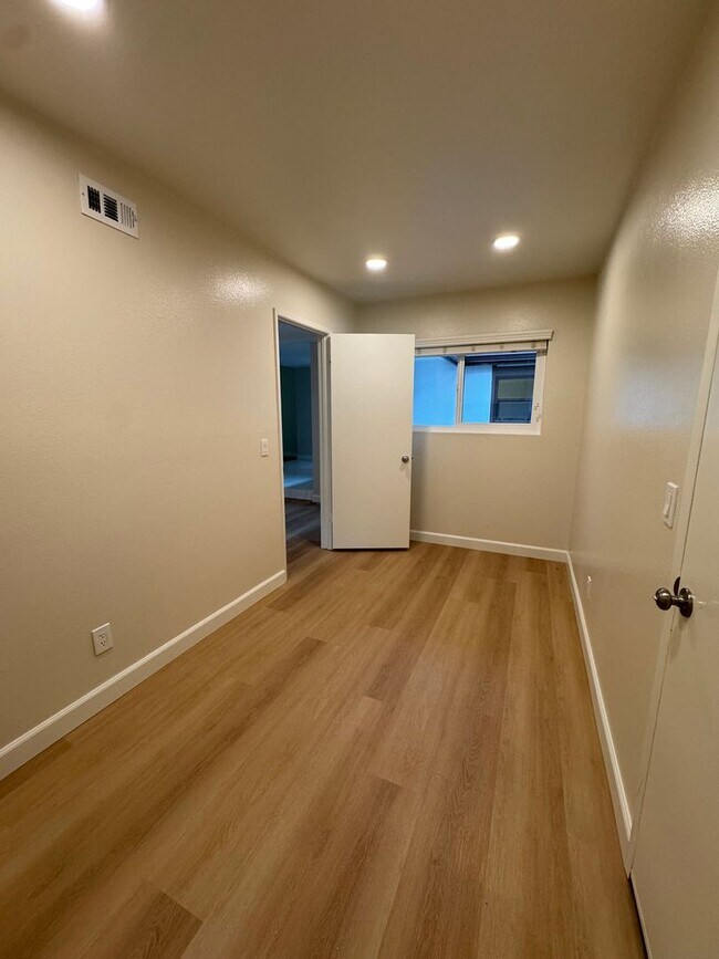 Building Photo - Renovated Home with Modern Comfort and Spa...