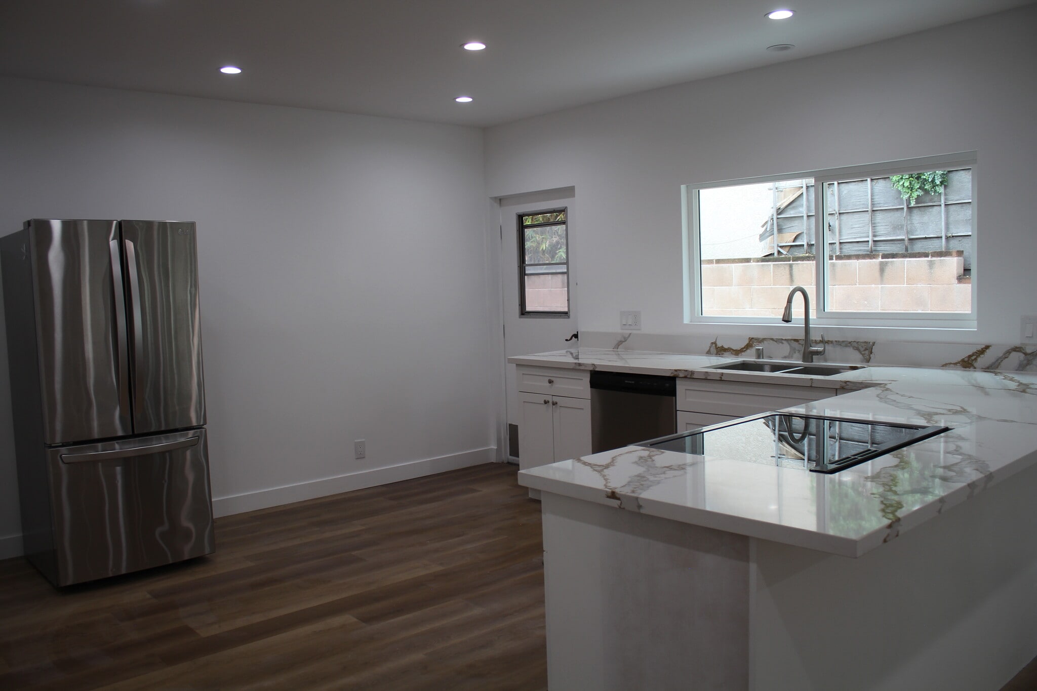 Building Photo - 620 Brittania St