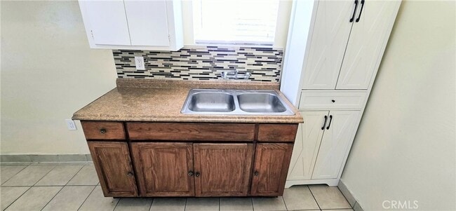 Building Photo - 1342 E 77th Pl