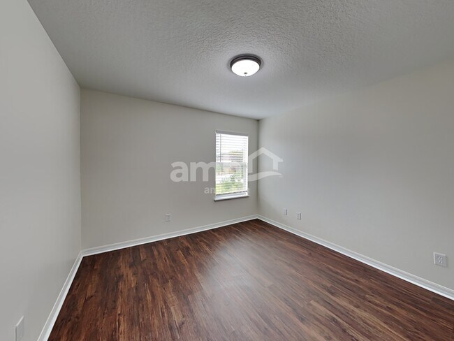 Building Photo - 4860 Windbourne Way